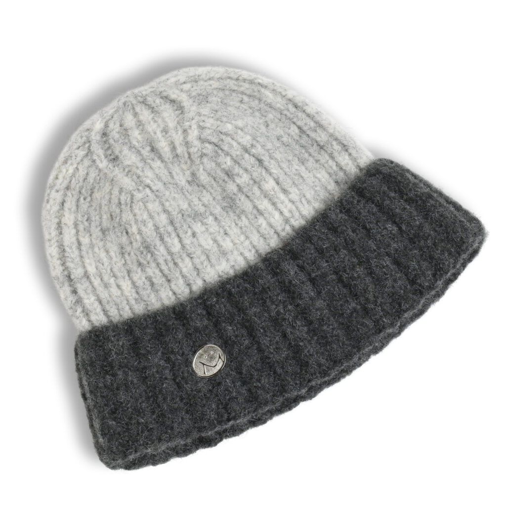 due beanie flat