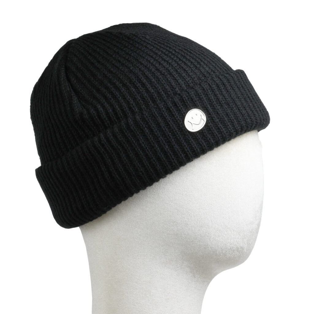 fisherman beanie black side